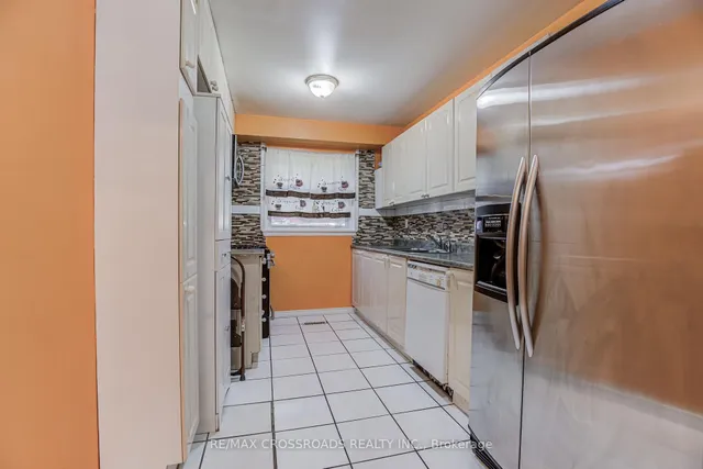 Additional image 8 of 15 Lowry Sq