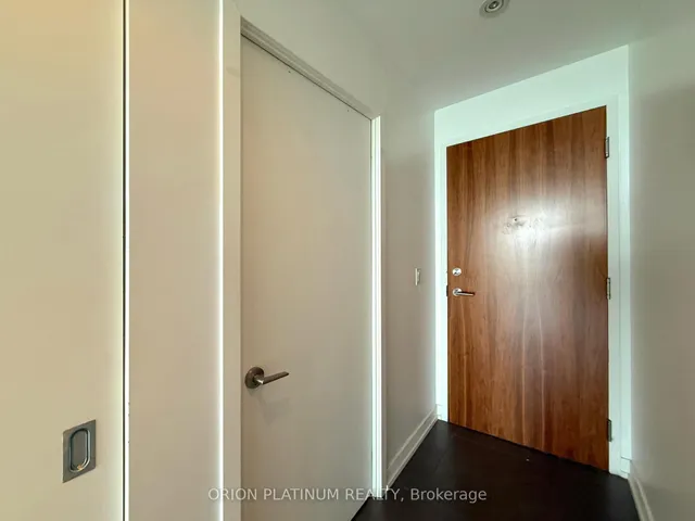 Additional image 3 of 170 Fort York Blvd Unit 2111