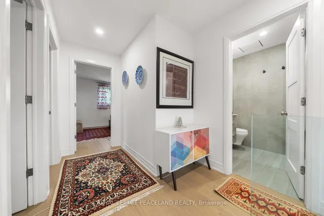 Additional image 15 of 105 Apache Tr