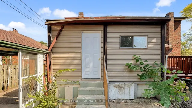 Additional image 42 of 1130 Woodbine Ave