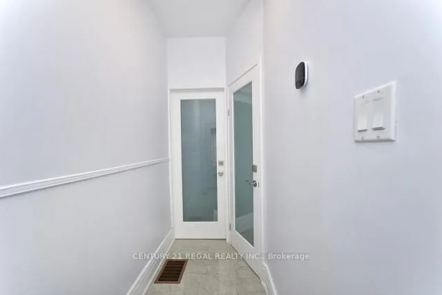 Additional image 8 of 300 Montrose Ave