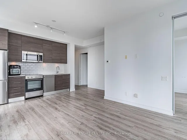 Additional image 9 of 28 Wellesley St Unit 3302