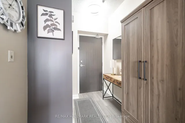 Additional image 12 of 25 Capreol Crt Unit 3008