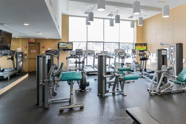 Additional image 34 of 25 Capreol Crt Unit 303