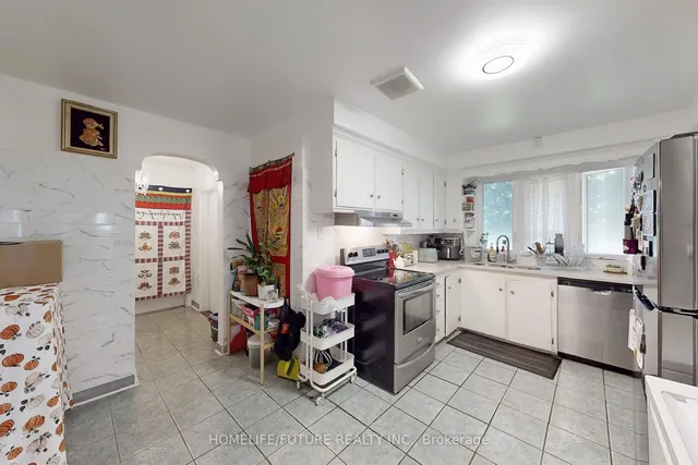 Additional image 12 of 1013 Islington Ave