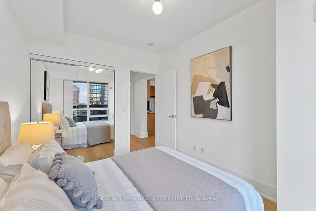 Additional image 18 of 70 Roehampton Ave Unit 719