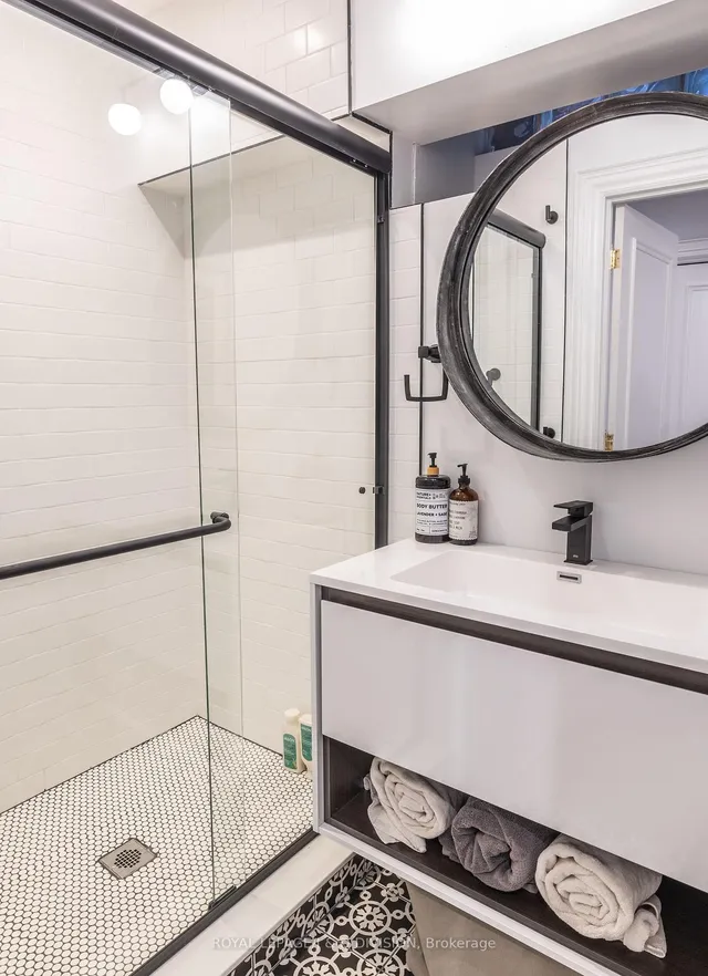 Additional image 38 of 40 Bernard Ave