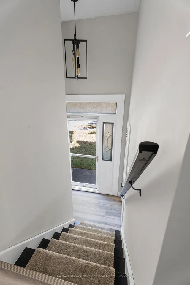 Additional image 18 of 127 Avon Rd