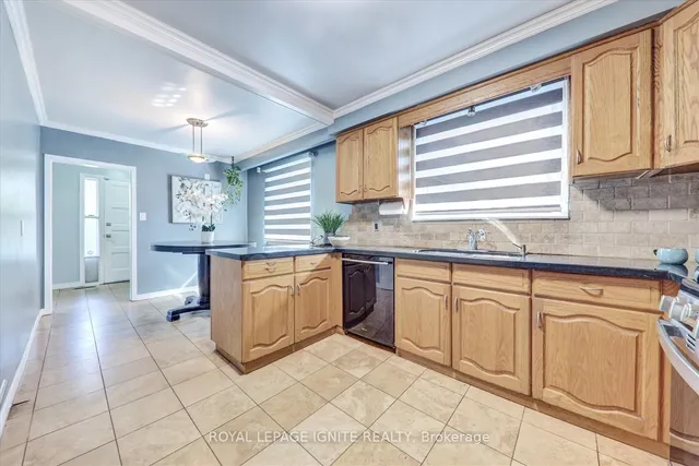 Additional image 11 of 237 Blake Ave