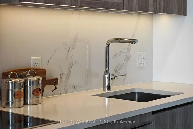 Additional image 11 of 27 McMahon Dr Unit 1915