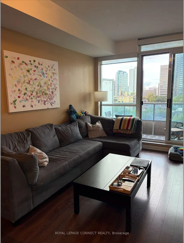 Additional image 18 of 500 Sherbourne St Unit 812