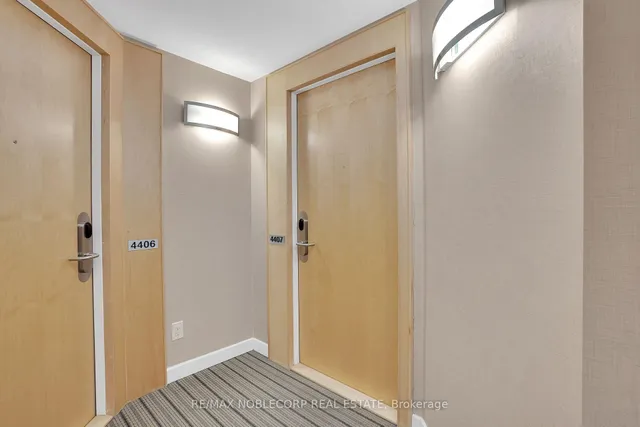 Additional image 8 of 55 Bremner Blvd Unit 4407