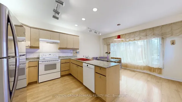 Additional image 15 of 33 Carnival Crt