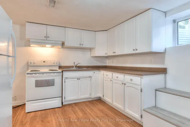 Additional image 24 of 62 Greendale Cres