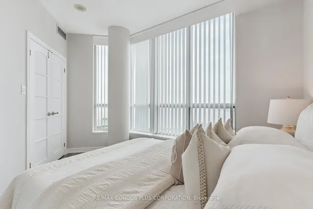 Additional image 12 of 230 Queens Quay Unit 1221