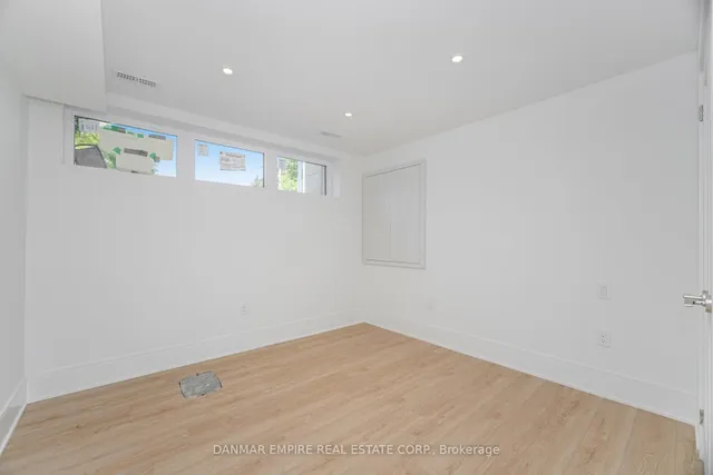 Additional image 39 of 6 Casino Crt