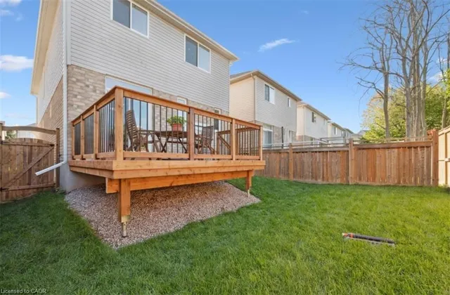 Additional image 35 of 416 Beaumont Cres