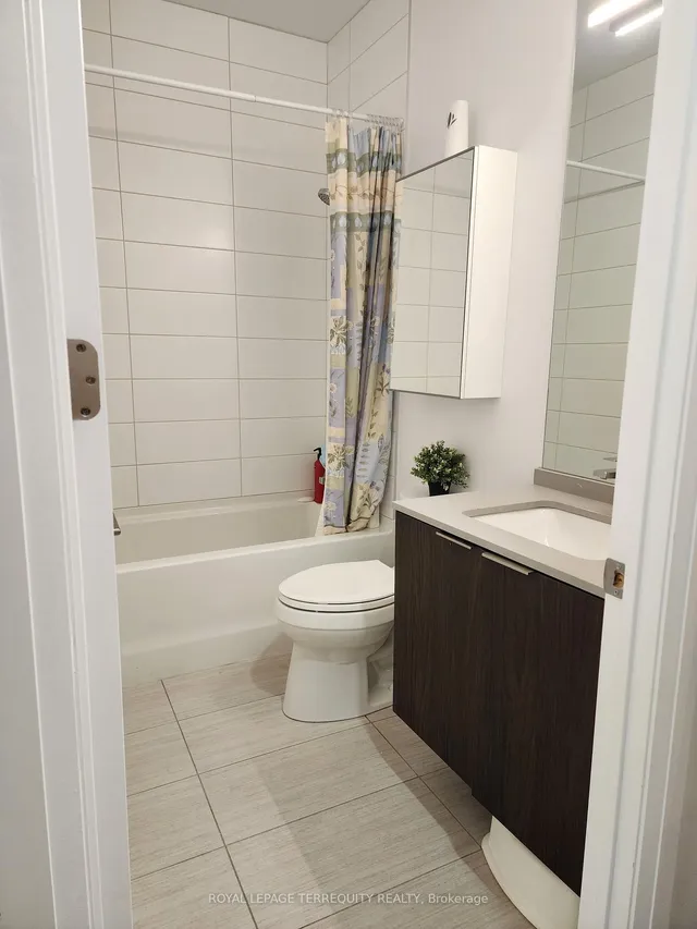 Additional image 18 of 4208 Dundas St Unit 610