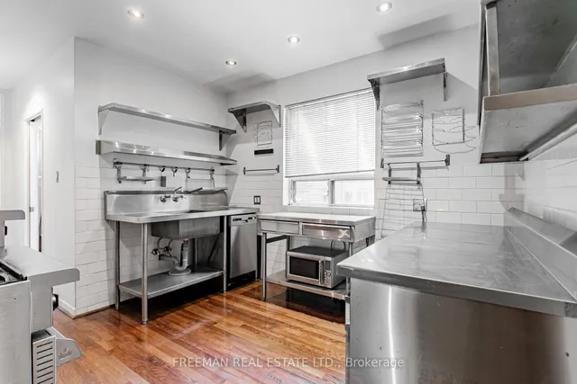 Additional image 9 of 490 Montrose Ave