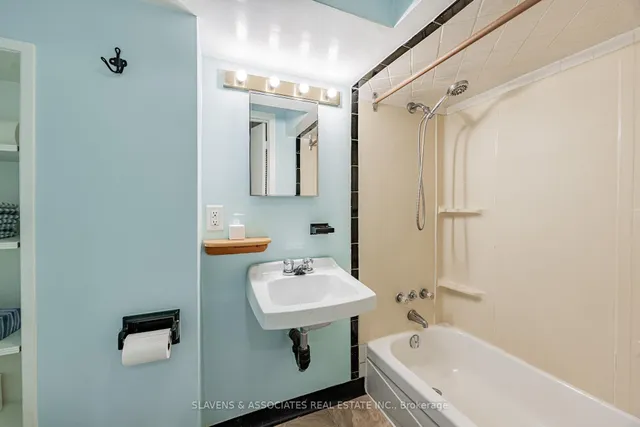 Additional image 27 of 4 Burdock Lane