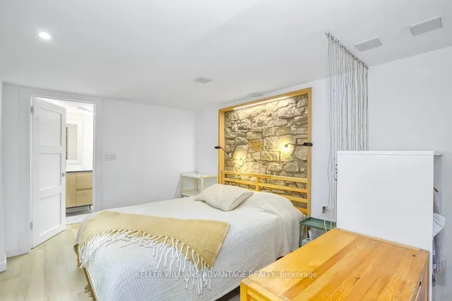 Additional image 37 of 32 Bartlett Ave