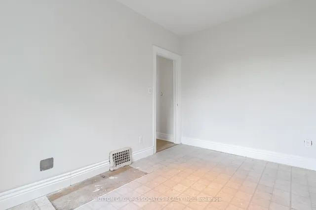 Additional image 20 of 960 Shaw St