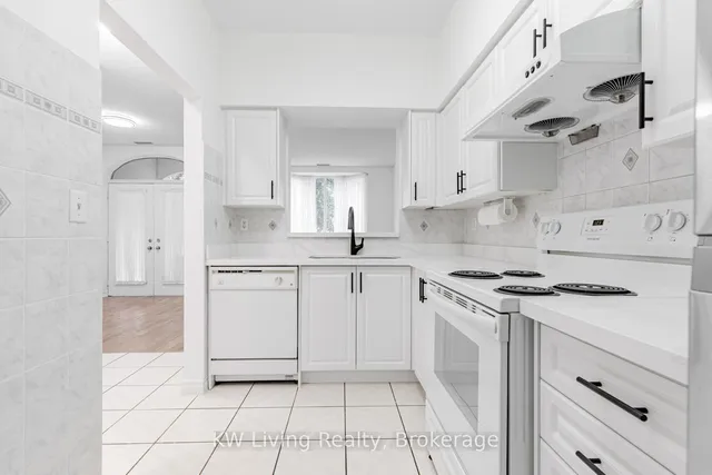 Additional image 8 of 5039 Finch Ave Unit TH02