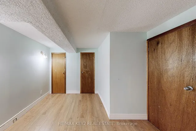 Additional image 12 of 137 Newlands Ave