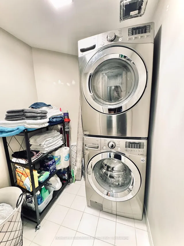 Additional image 32 of 10 Queens Quay Unit 408