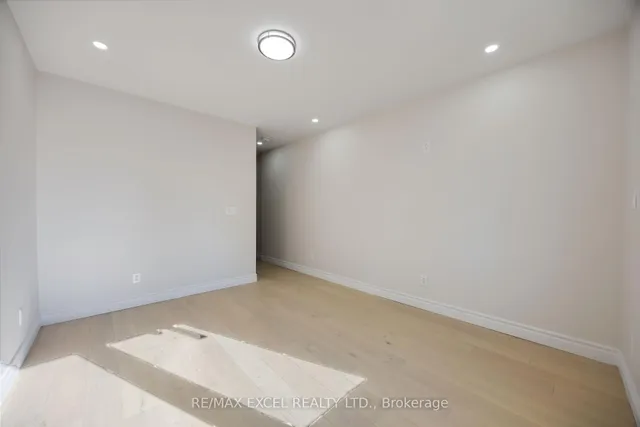 Additional image 37 of 806 Gladstone Ave