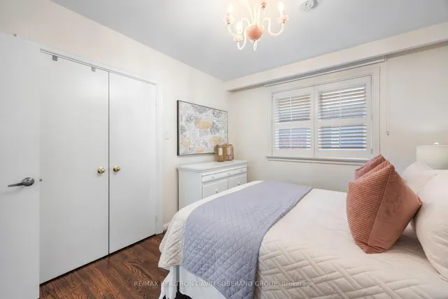 Additional image 15 of 122 Collinson Blvd