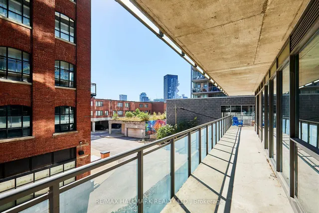 Additional image 25 of 90 Broadview Ave Unit 211