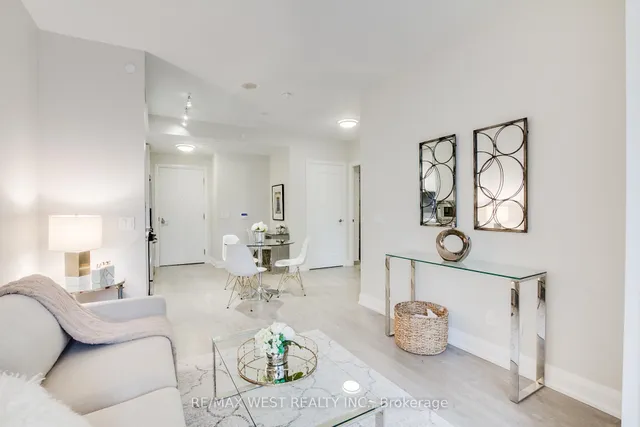 110 Marine Parade Dr Unit 607