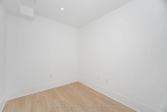 Additional image 45 of 6 Casino Crt