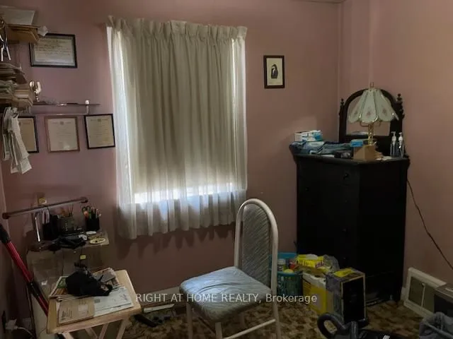 Additional image 5 of 182 FLORA Dr