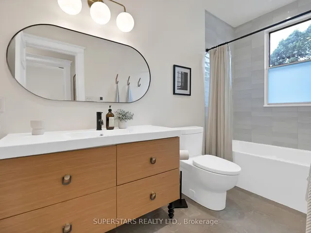 Additional image 19 of 11 Carling Ave