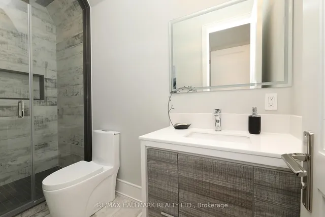 Additional image 31 of 159 Roe Ave