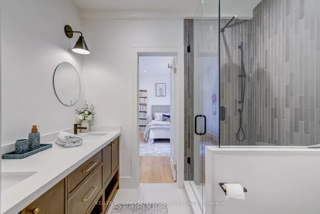 Additional image 36 of 182 Queens Ave