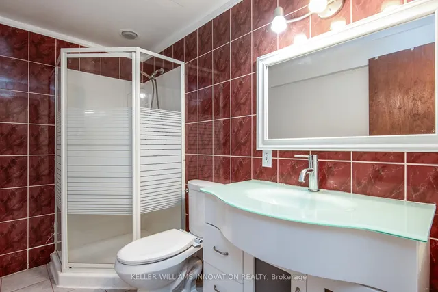 Additional image 36 of 64 Sabrina Cres