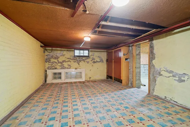 Additional image 34 of 258 Lytton Blvd