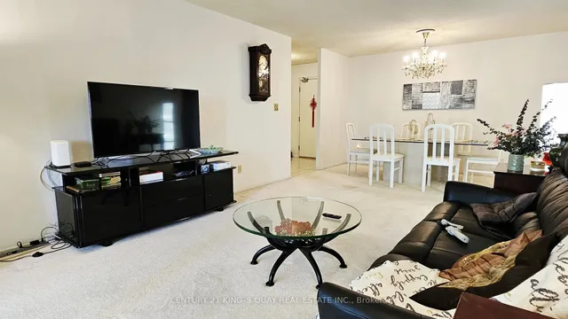 Additional image 4 of 225 Bamburgh Circ Unit 1808