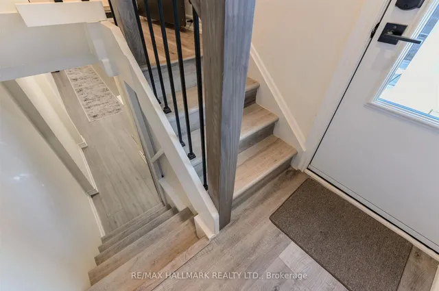 Additional image 36 of 109 Douglas Ave