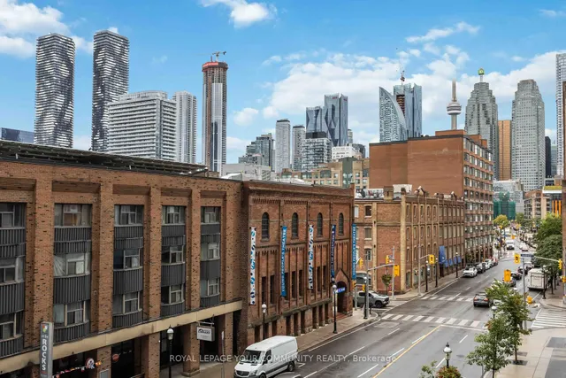 Additional image 27 of 158 Front St Unit 320