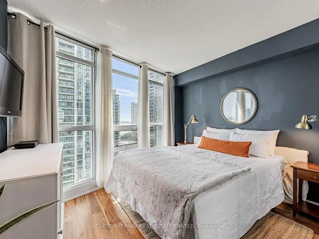 Additional image 23 of 18 Yonge St Unit 2211