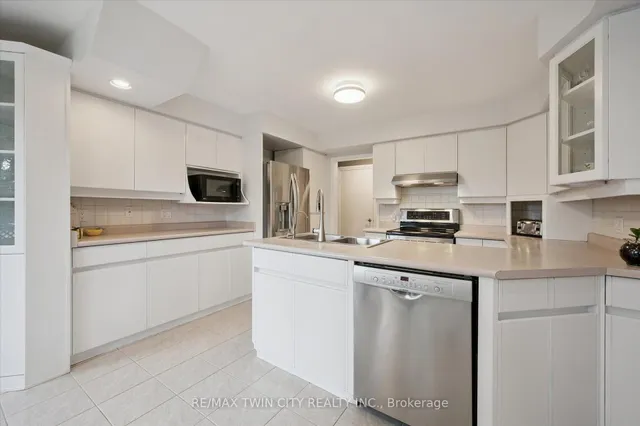 Additional image 8 of 18 Westchester Pl