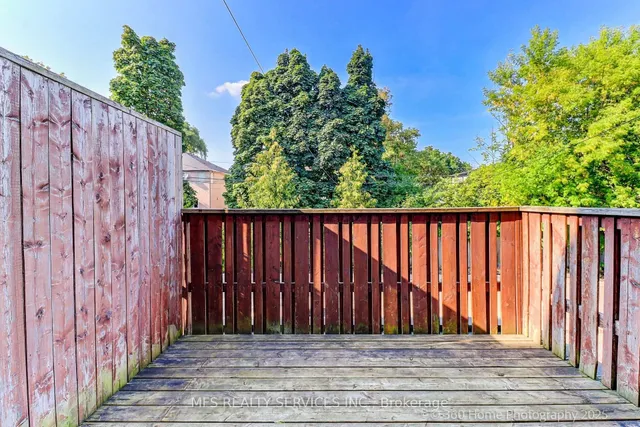 Additional image 24 of 132 B Finch Ave