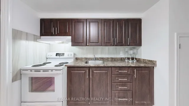 Additional image 34 of 37 Woody Vine Way