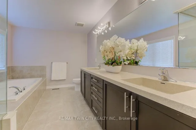 Additional image 21 of 231 Grovehill Cres