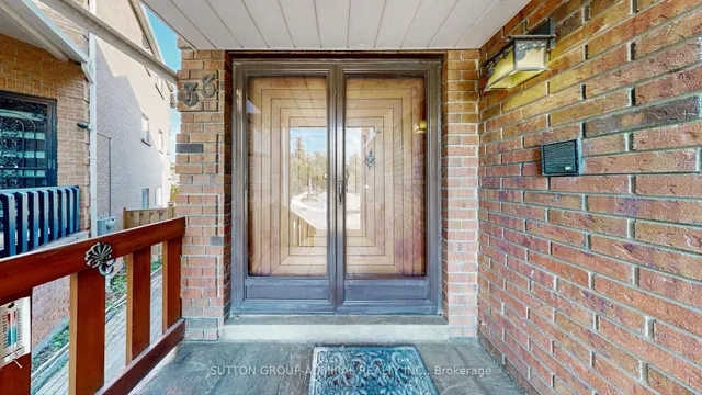 Additional image 3 of 33 Carnival Crt