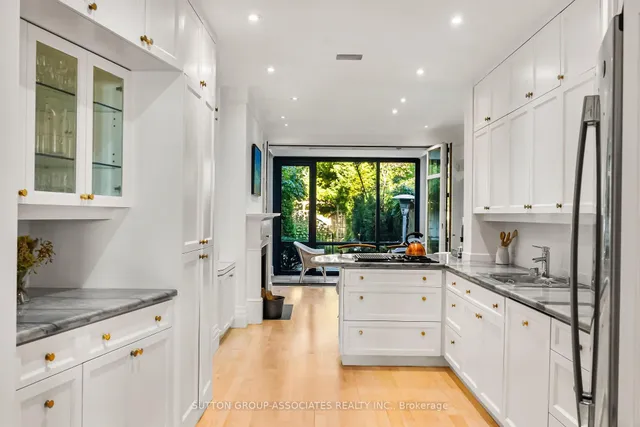 Additional image 14 of 193 Howland Ave